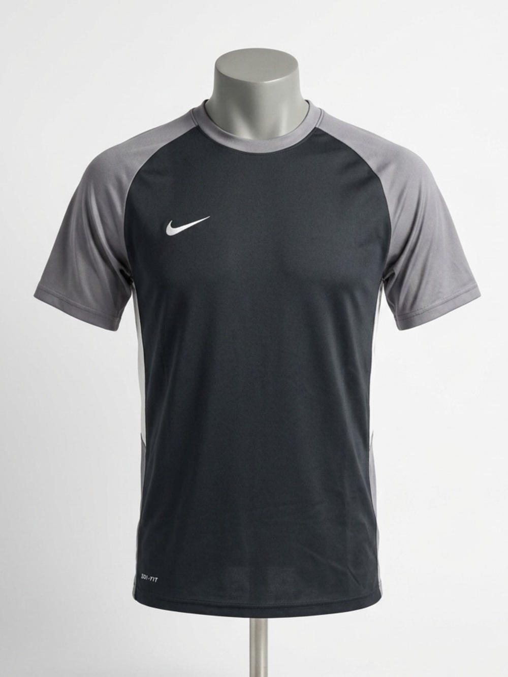 Authentic Nike Dri-FIT Men's Training Shirt - Size XL